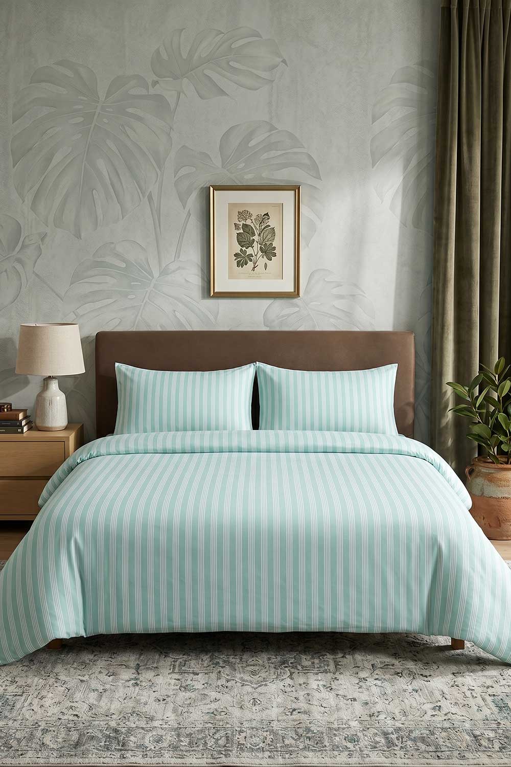 Double Bed Lining Striped Bedsheet